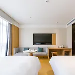 Ji Hotel Shanghai Great Wall Tower